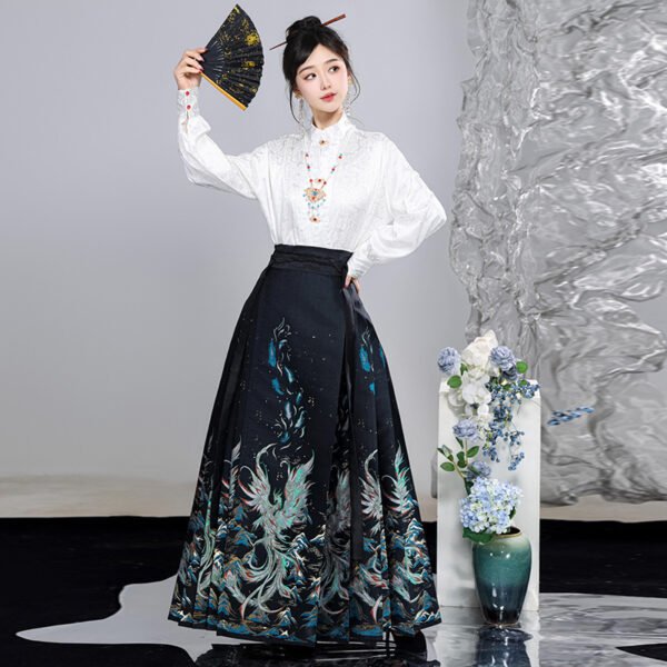 Tradtional Chinese Tangzhuang‌ Horse Face Dress - 图片 4