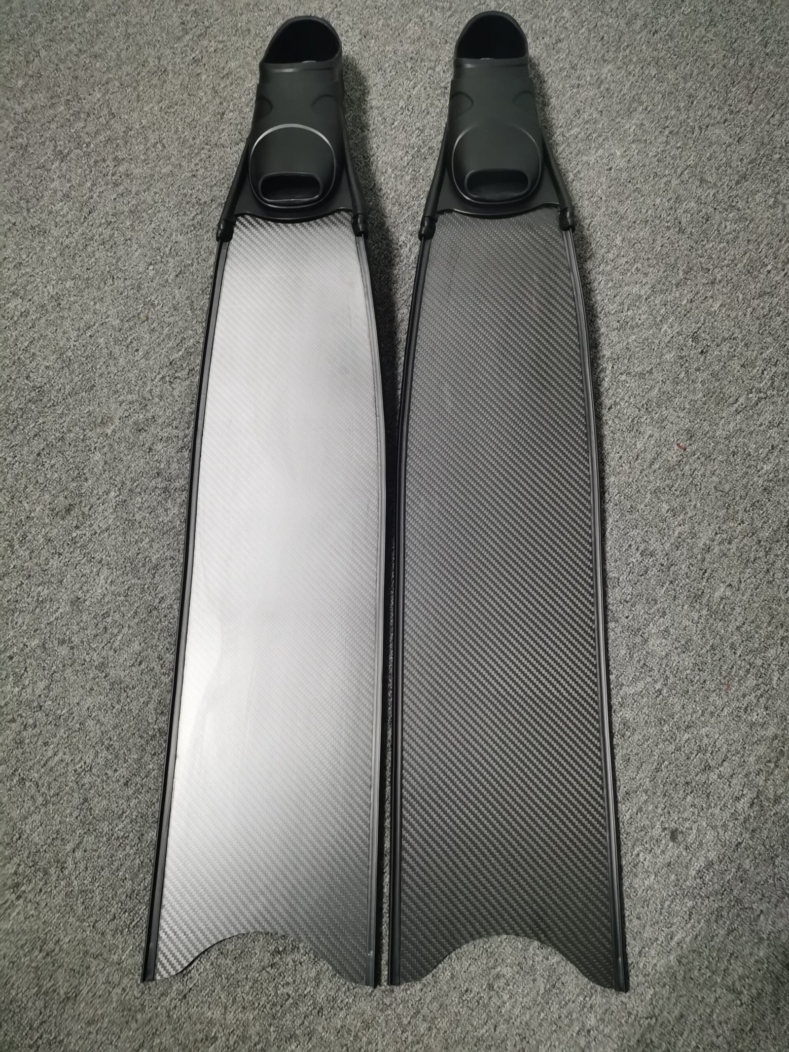 black footpocket fins