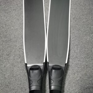 black footpocket white bar fins